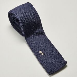 Yves Saint Laurent Blue 100% Wool Men's Tube Knit Necktie Vintage 80’s 51"x 2.5"